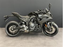 SUZUKI GSX8R